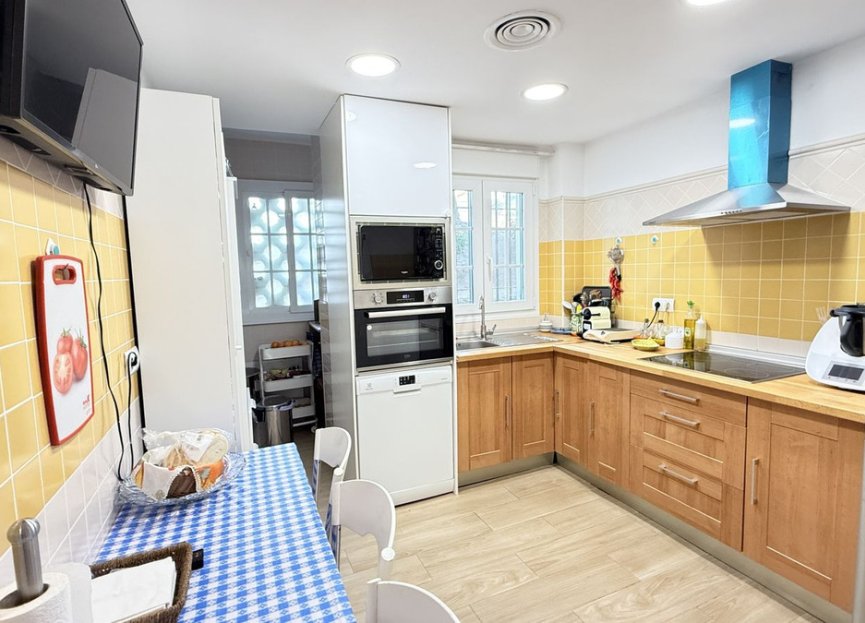 Resale - Ground floor apartment - Estepona - Estepona Centro