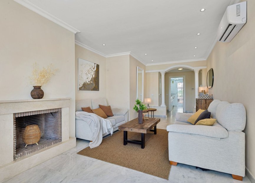 Resale - Apartment - Middle Floor Apartment - Marbella - Nueva Andalucia