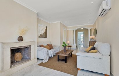 Resale - Apartment - Middle Floor Apartment - Marbella - Nueva Andalucia