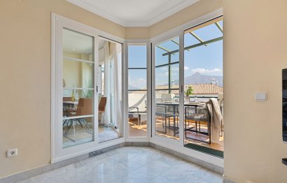 Resale - Apartment - Middle Floor Apartment - Marbella - Nueva Andalucia
