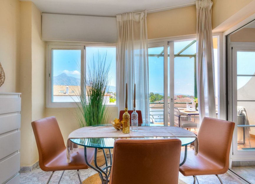 Resale - Apartment - Middle Floor Apartment - Marbella - Nueva Andalucia