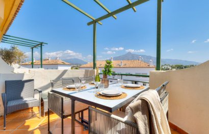 Resale - Apartment - Middle Floor Apartment - Marbella - Nueva Andalucia