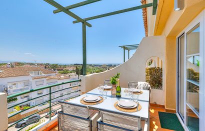 Resale - Apartment - Middle Floor Apartment - Marbella - Nueva Andalucia