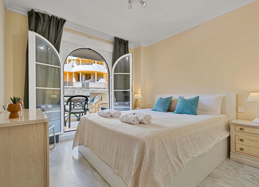 Resale - Apartment - Middle Floor Apartment - Marbella - Nueva Andalucia