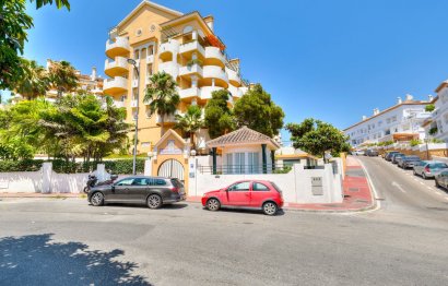 Resale - Apartment - Middle Floor Apartment - Marbella - Nueva Andalucia