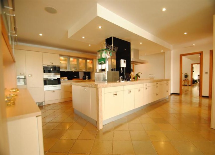 Resale - House - Detached Villa - Marbella - Cabopino