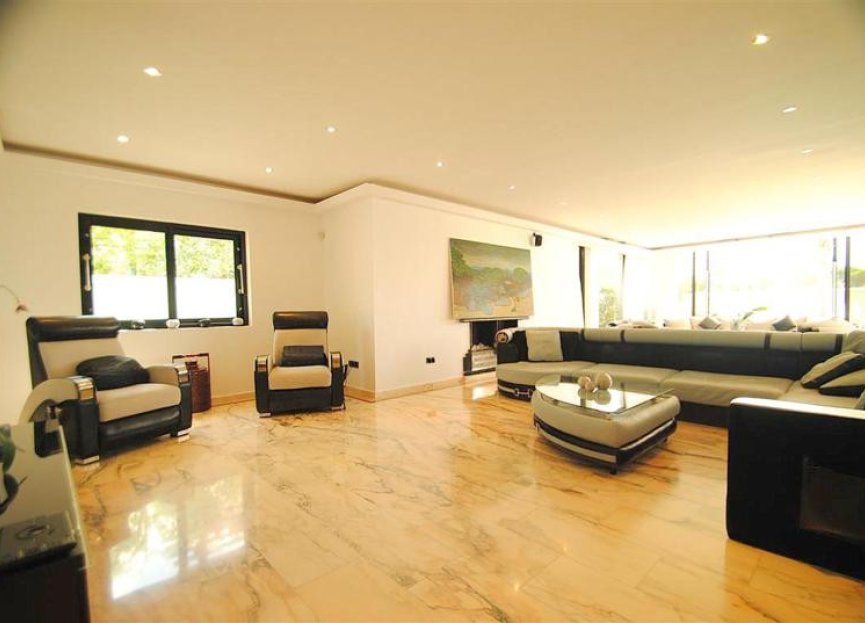 Resale - House - Detached Villa - Marbella - Cabopino