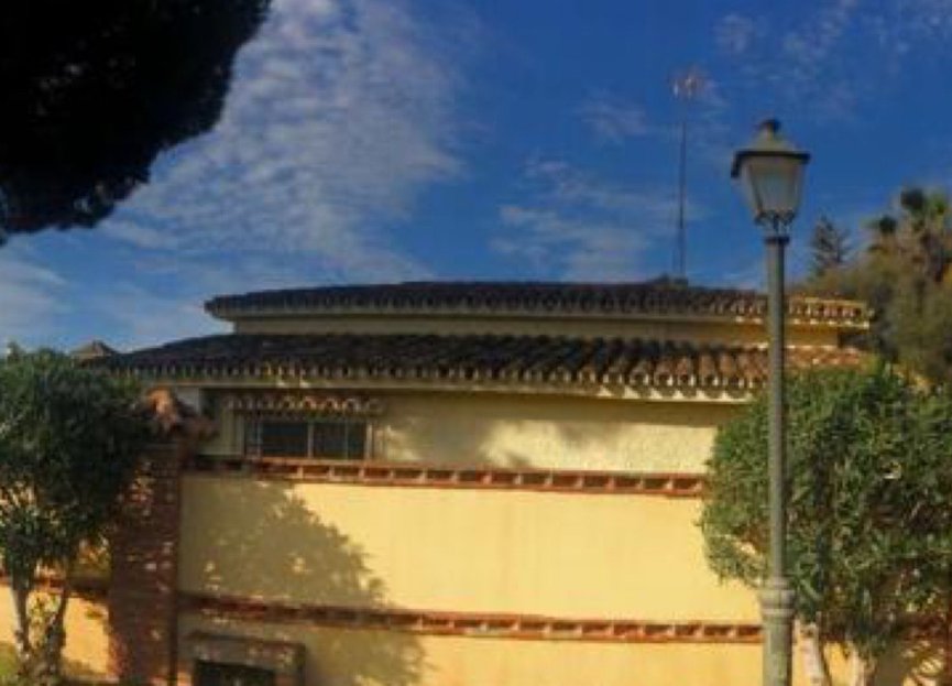 Resale - House - Finca - Cortijo - Estepona - Estepona Centro