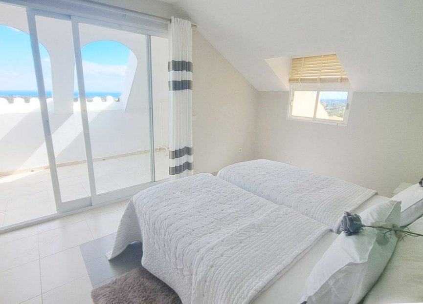 Resale - House - Detached Villa - Benahavís - La Quinta