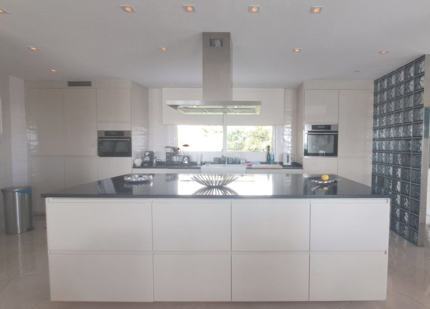 Resale - House - Detached Villa - Benahavís - La Quinta