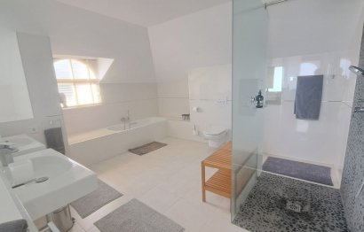 Resale - House - Detached Villa - Benahavís - La Quinta