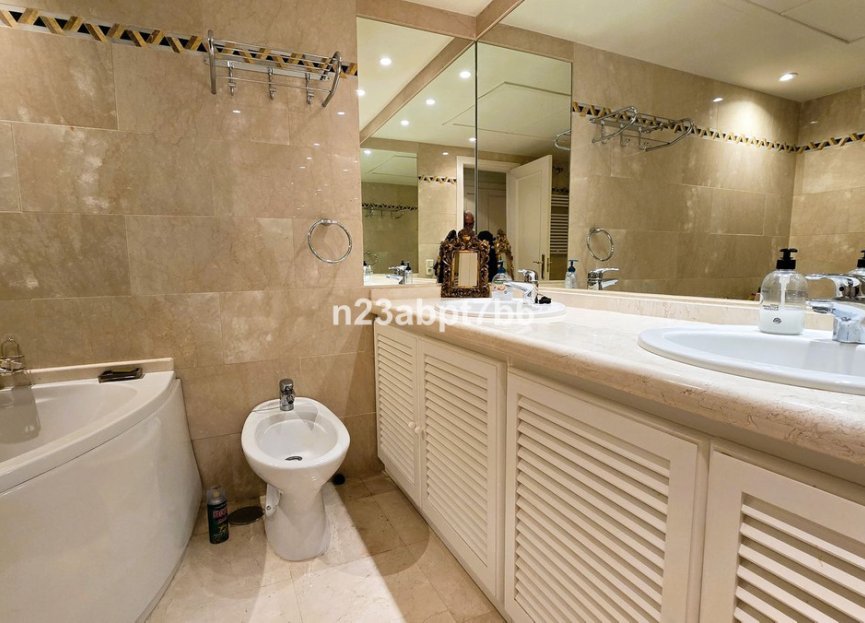 Reventa - Apartment - Middle Floor Apartment - Marbella - Nueva Andalucia