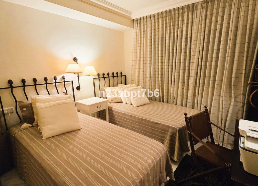 Reventa - Apartment - Middle Floor Apartment - Marbella - Nueva Andalucia