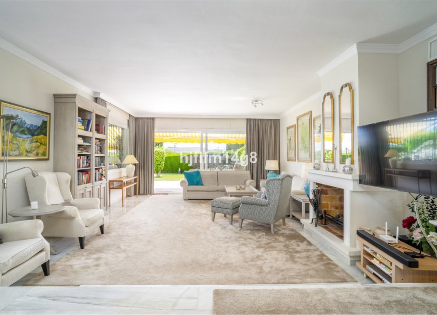 Resale - House - Townhouse - Marbella - Nueva Andalucia