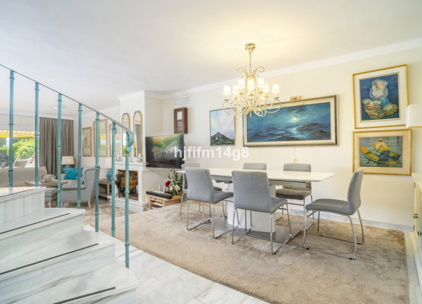 Resale - House - Townhouse - Marbella - Nueva Andalucia