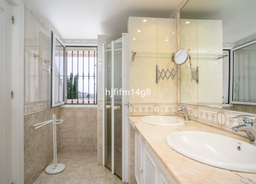 Resale - House - Townhouse - Marbella - Nueva Andalucia