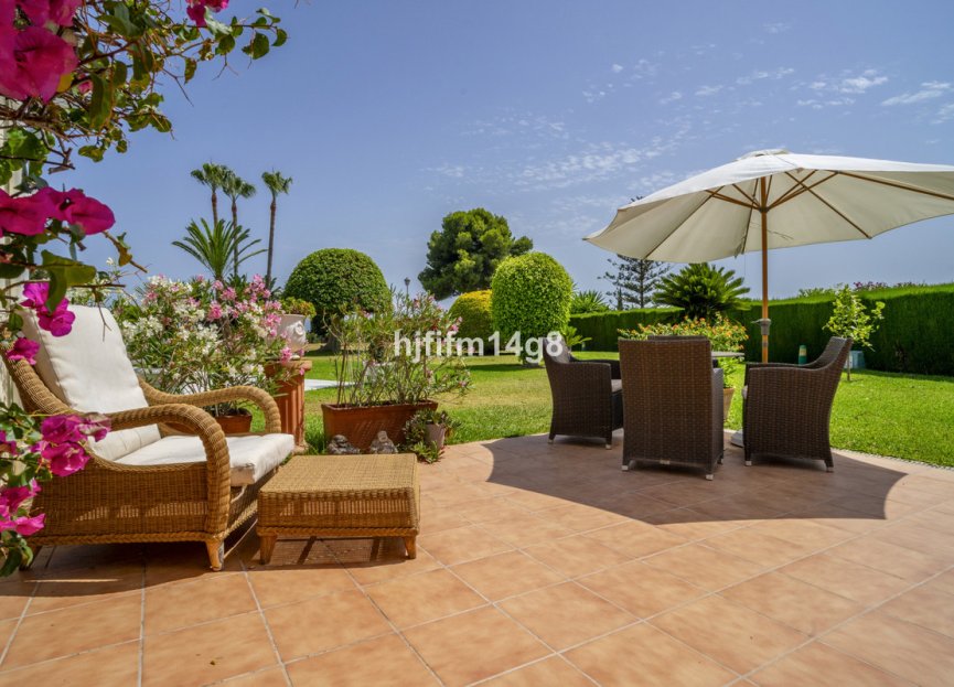 Resale - House - Townhouse - Marbella - Nueva Andalucia
