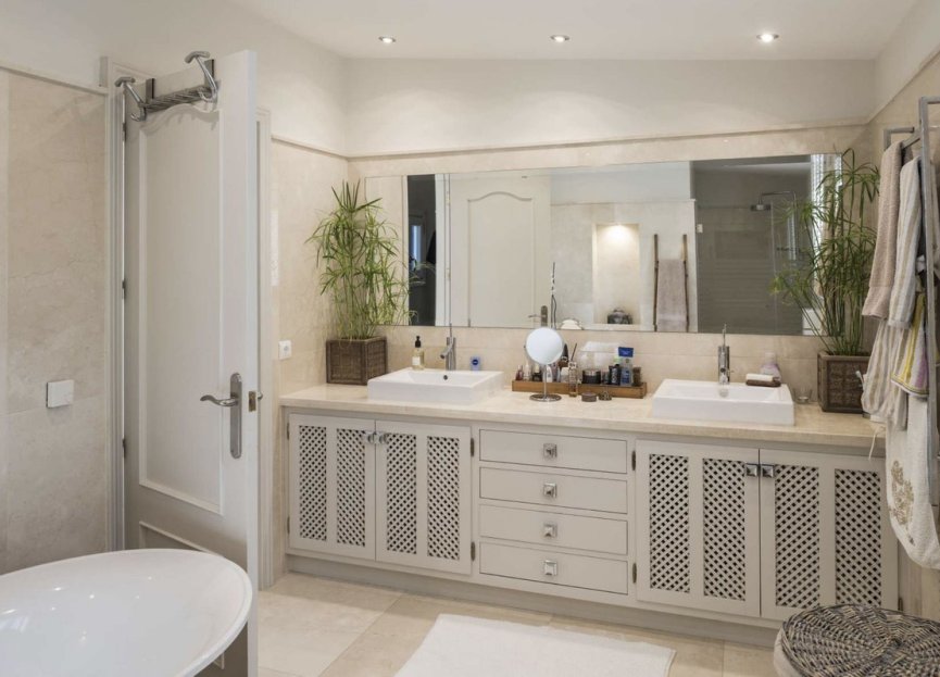 Resale - House - Detached Villa - Benahavís - La Quinta