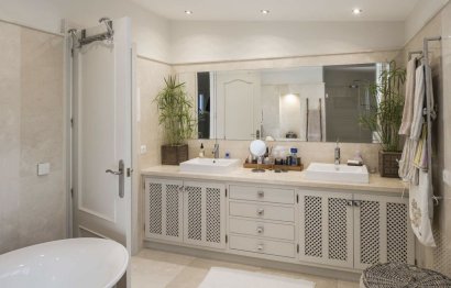 Resale - House - Detached Villa - Benahavís - La Quinta