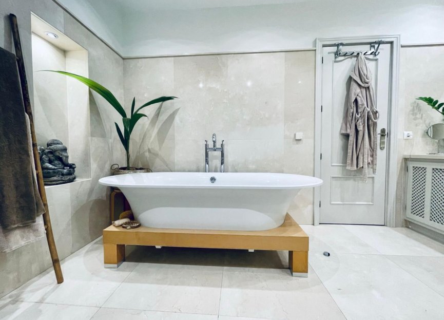 Resale - House - Detached Villa - Benahavís - La Quinta