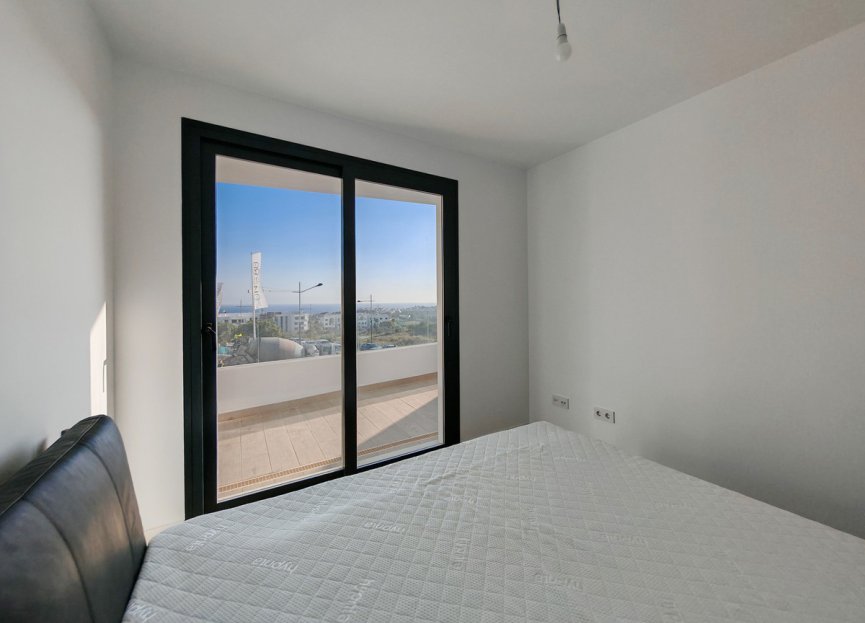 Resale - Apartment - Middle Floor Apartment - Estepona - Estepona Centro