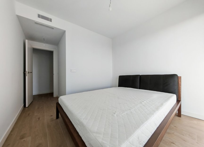 Resale - Apartment - Middle Floor Apartment - Estepona - Estepona Centro