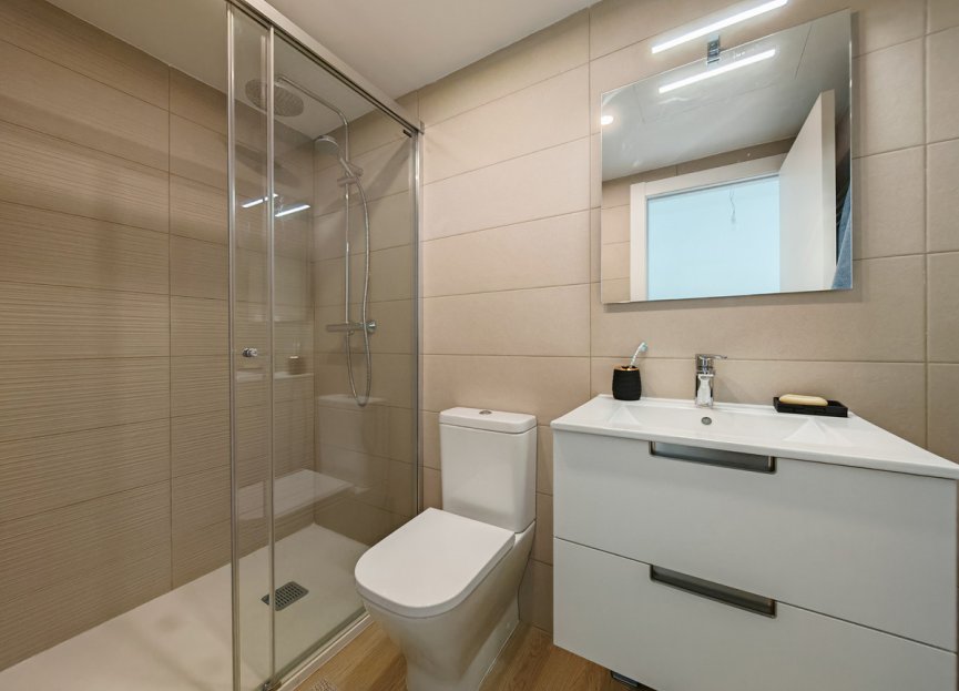 Resale - Apartment - Middle Floor Apartment - Estepona - Estepona Centro