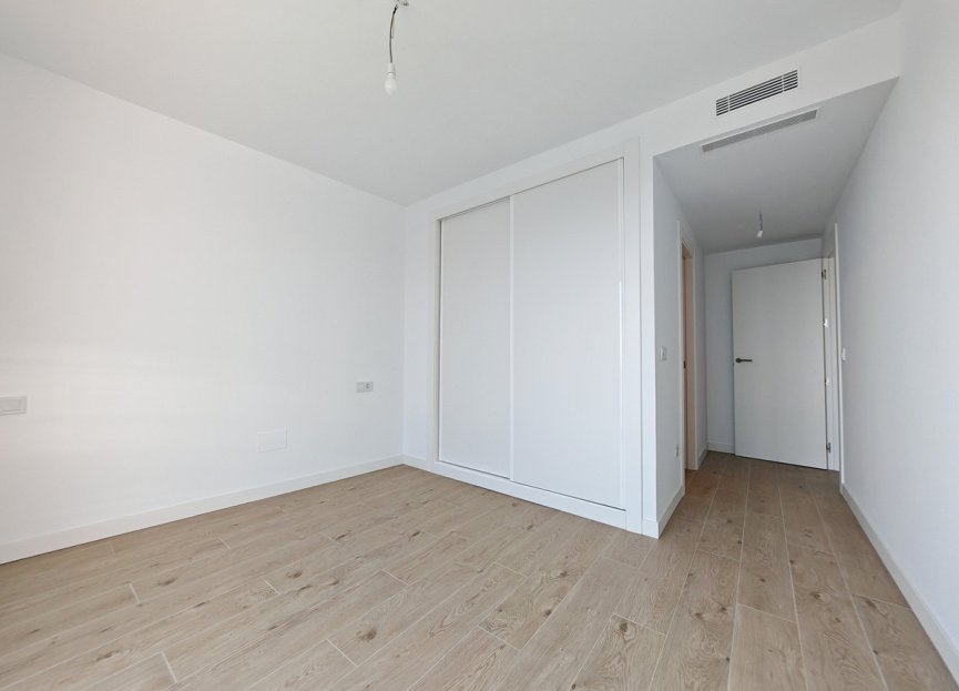 Resale - Apartment - Middle Floor Apartment - Estepona - Estepona Centro