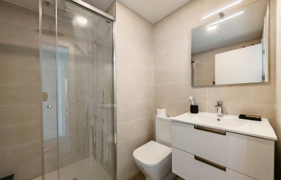 Resale - Apartment - Middle Floor Apartment - Estepona - Estepona Centro