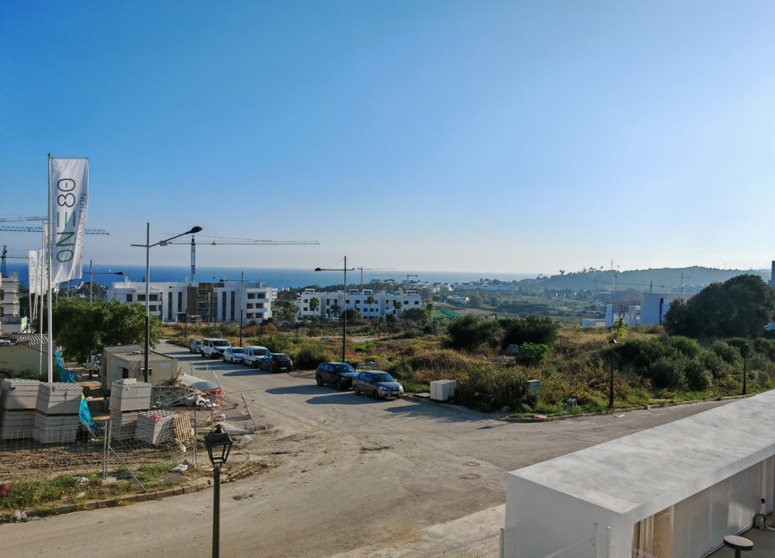 Resale - Apartment - Middle Floor Apartment - Estepona - Estepona Centro