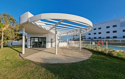 Resale - Apartment - Middle Floor Apartment - Estepona - Estepona Centro