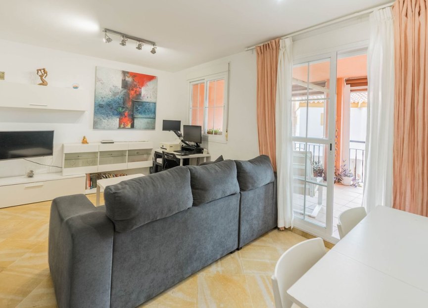 Resale - Apartment - Middle Floor Apartment - Benalmádena - Benalmadena Centro