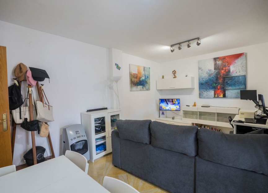 Resale - Apartment - Middle Floor Apartment - Benalmádena - Benalmadena Centro