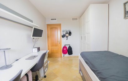 Resale - Apartment - Middle Floor Apartment - Benalmádena - Benalmadena Centro