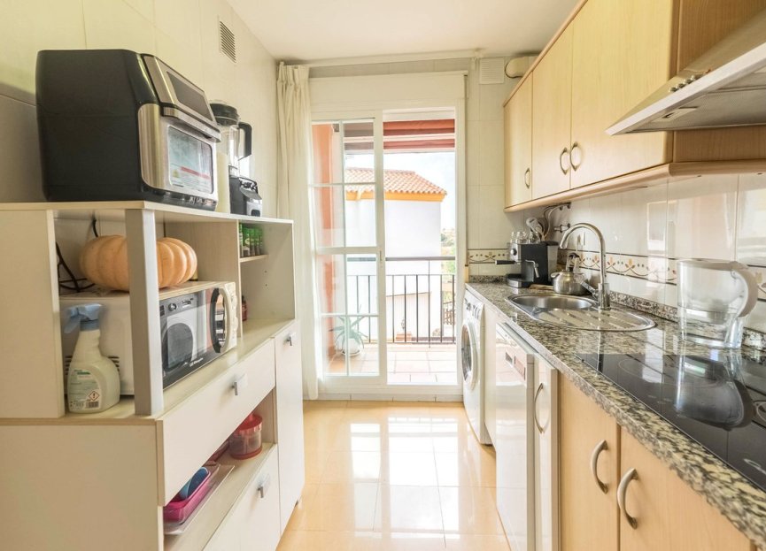 Resale - Apartment - Middle Floor Apartment - Benalmádena - Benalmadena Centro