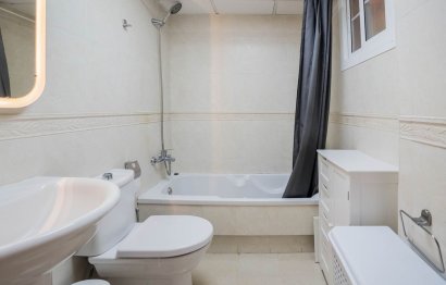 Resale - Apartment - Middle Floor Apartment - Benalmádena - Benalmadena Centro