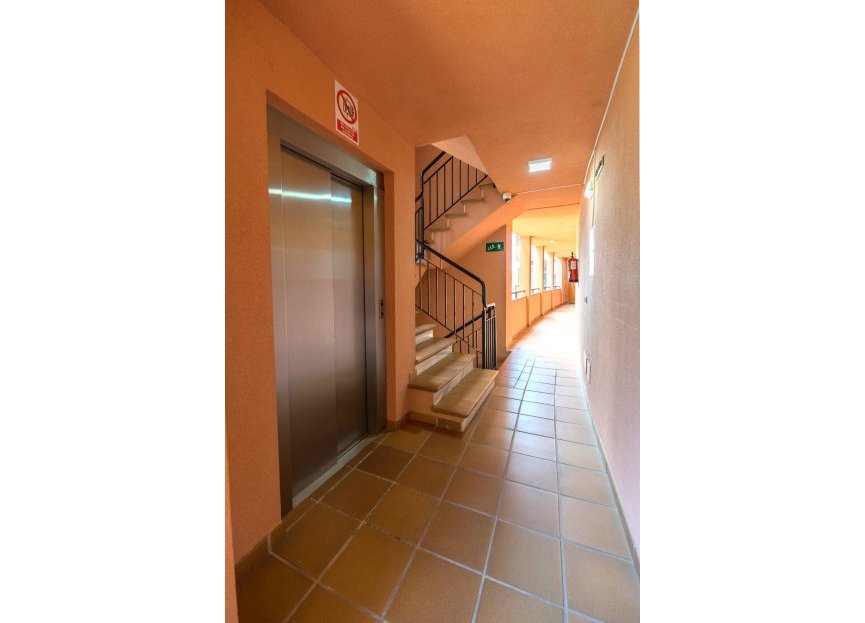 Resale - Apartment - Middle Floor Apartment - Benalmádena - Benalmadena Centro