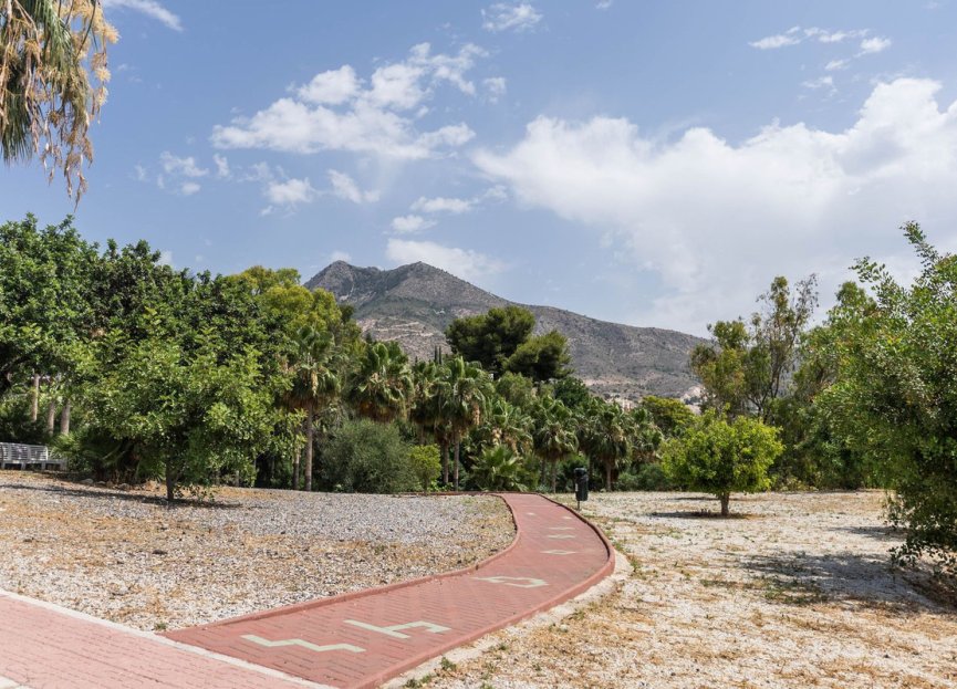 Resale - Apartment - Middle Floor Apartment - Benalmádena - Benalmadena Centro