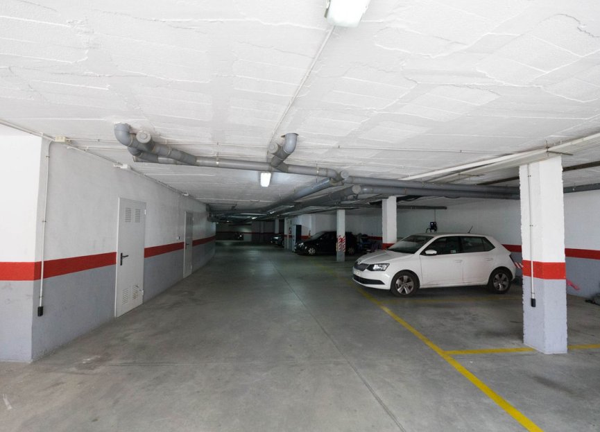 Resale - Apartment - Middle Floor Apartment - Benalmádena - Benalmadena Centro