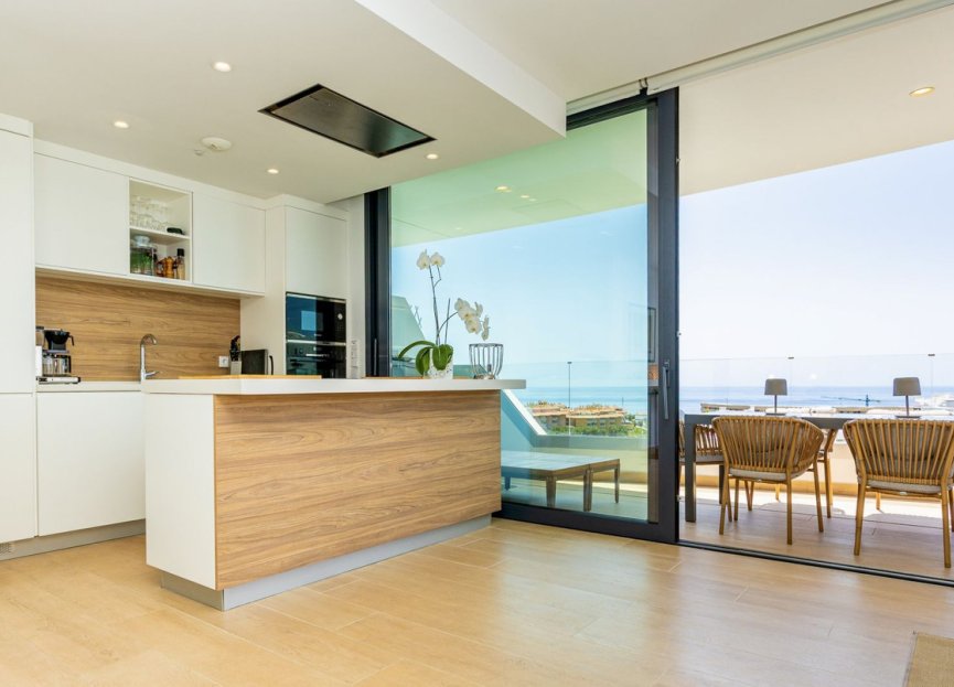 Resale - Apartment - Middle Floor Apartment - Fuengirola - Fuengirola Centro