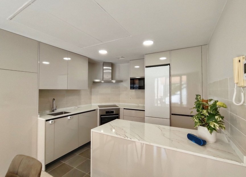 Reventa - House - Semi-Detached House - Casares - Casares Centro