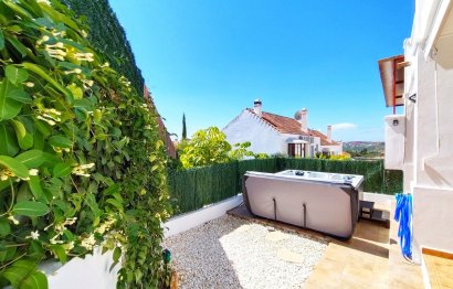 Reventa - House - Semi-Detached House - Casares - Casares Centro