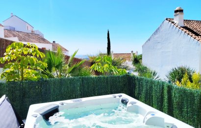 Reventa - House - Semi-Detached House - Casares - Casares Centro