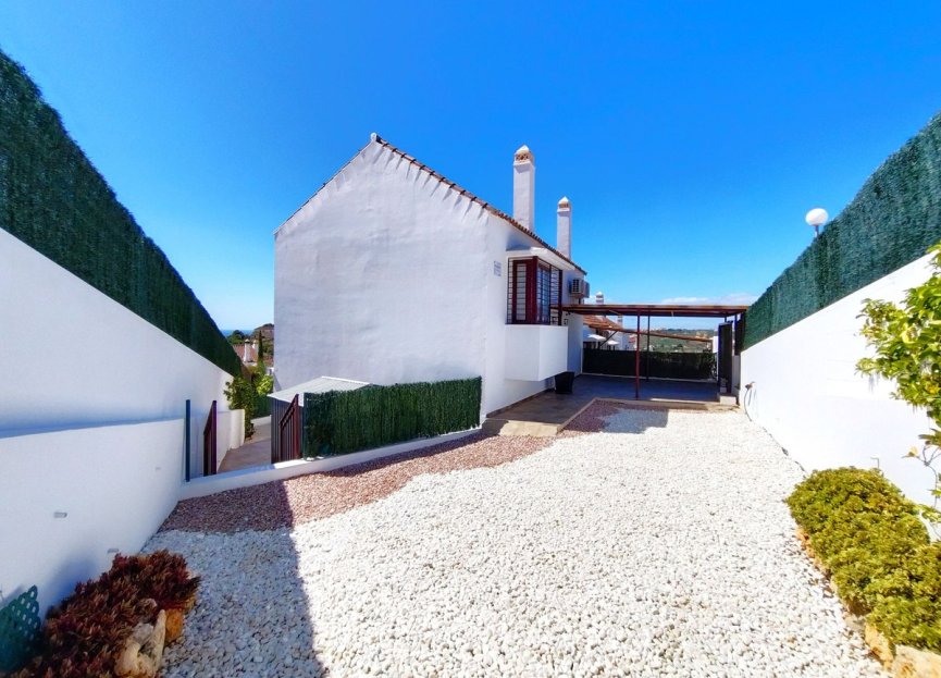 Reventa - House - Semi-Detached House - Casares - Casares Centro