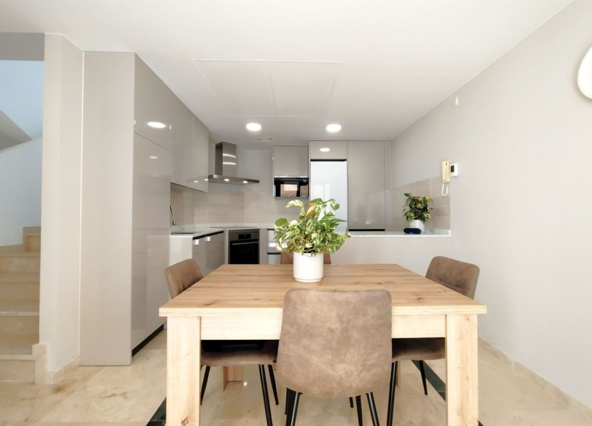 Reventa - House - Semi-Detached House - Casares - Casares Centro