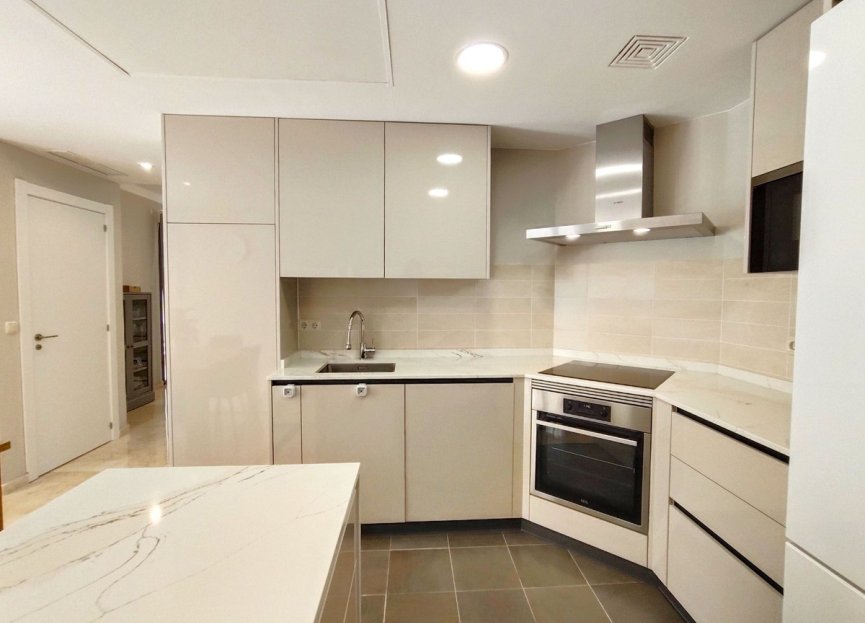 Reventa - House - Semi-Detached House - Casares - Casares Centro