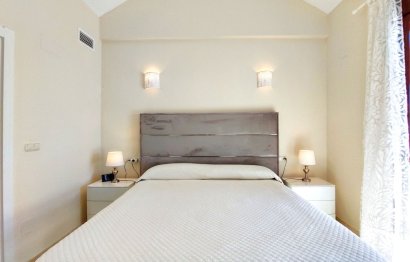 Reventa - House - Semi-Detached House - Casares - Casares Centro