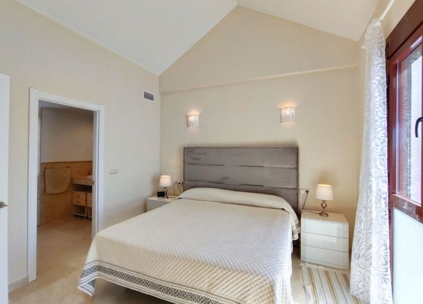 Reventa - House - Semi-Detached House - Casares - Casares Centro