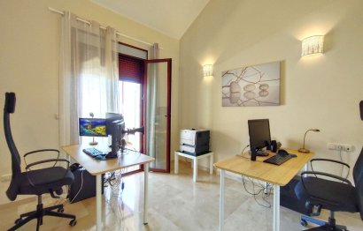 Reventa - House - Semi-Detached House - Casares - Casares Centro