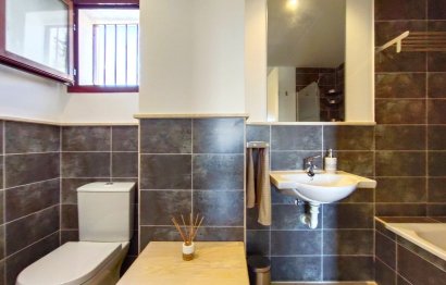 Reventa - House - Semi-Detached House - Casares - Casares Centro